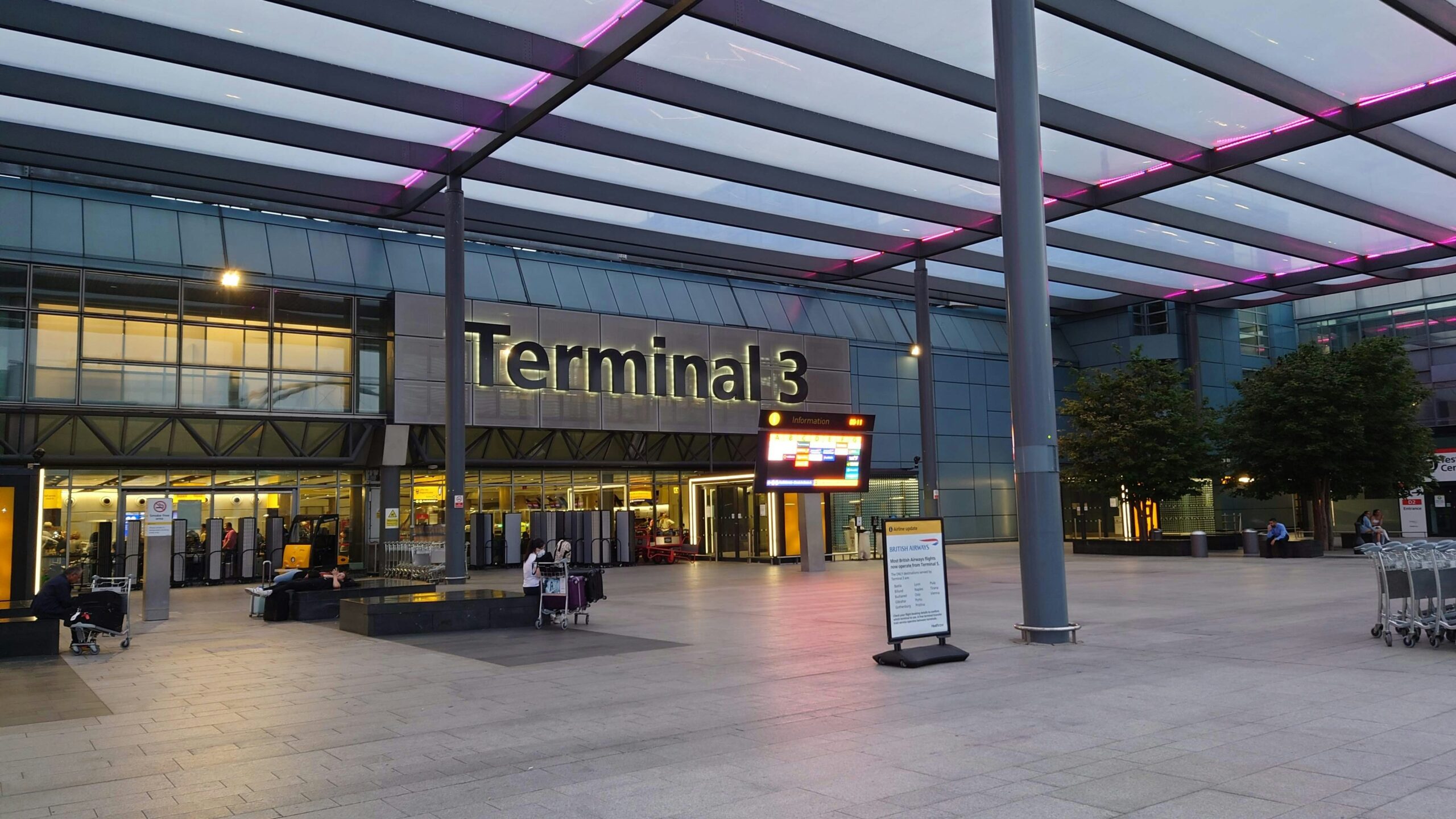 Heathrow Airport (LHR)
